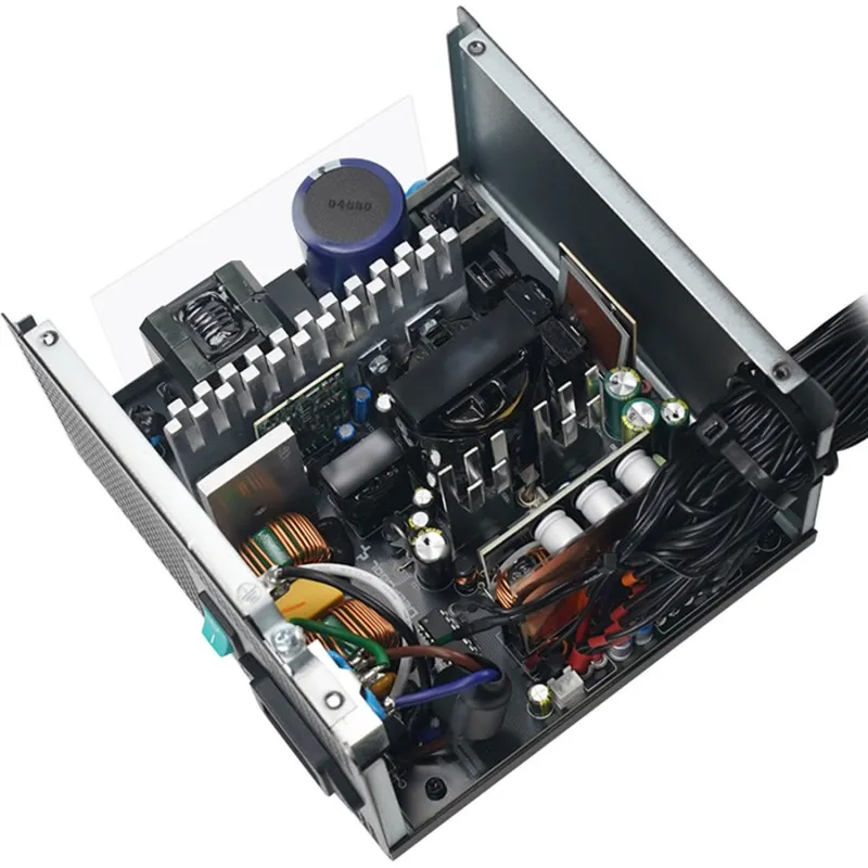 deepcool-fuente-de-poder-pn750d-80-gold-750w (1).webp